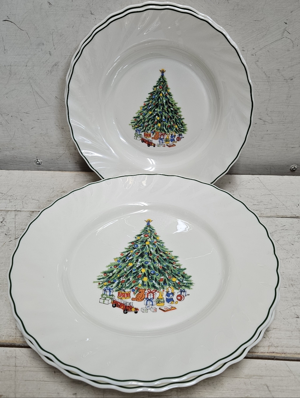 Vintage Christmas 'Noel' The House of Salem Porcelain 4pc Dish Set Plates Bowls